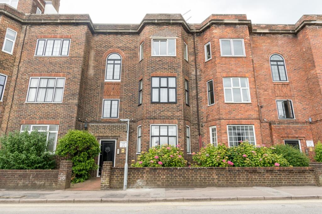1 bed House (unspecified) for rent in Brighton and Hove. From Massey Residential Lettings - Hove 1 bed House (unspecified) for rent in Brighton and Hove. From Massey Residential Lettings - Hove