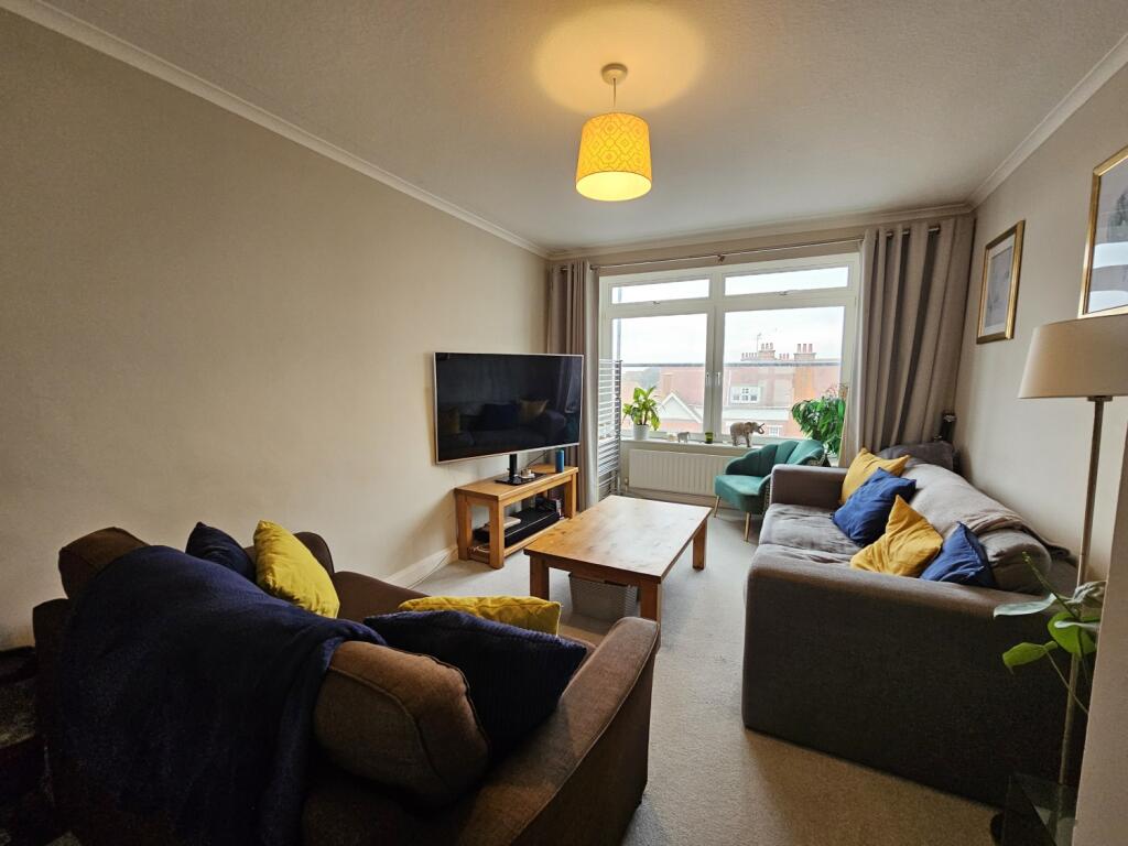 2 bed 1st Floor Flat for rent in Brighton and Hove. From Massey Residential Lettings - Hove 2 bed 1st Floor Flat for rent in Brighton and Hove. From Massey Residential Lettings - Hove