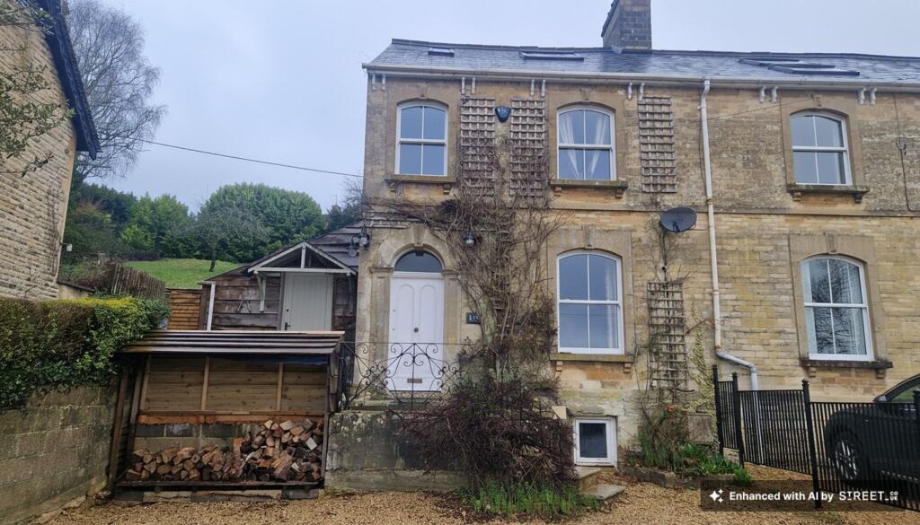 4 bed End of Terrace for rent in Cirencester. From Moore Allen & Innocent - Cirencester