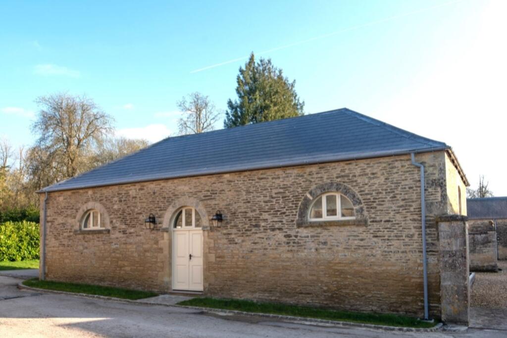 2 bed Detached for rent in Barnsley. From Moore Allen & Innocent - Cirencester