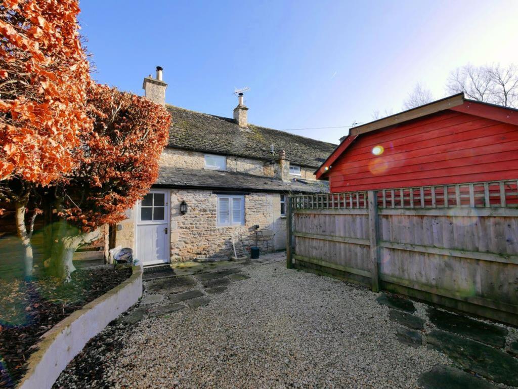 2 bed Mid Terraced House for rent in South Cerney. From Moore Allen & Innocent - Cirencester