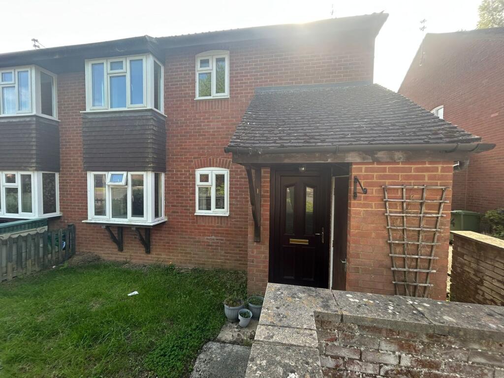 2 bed 1st Floor Flat for rent in Faringdon. From Moore Allen & Innocent - Cirencester