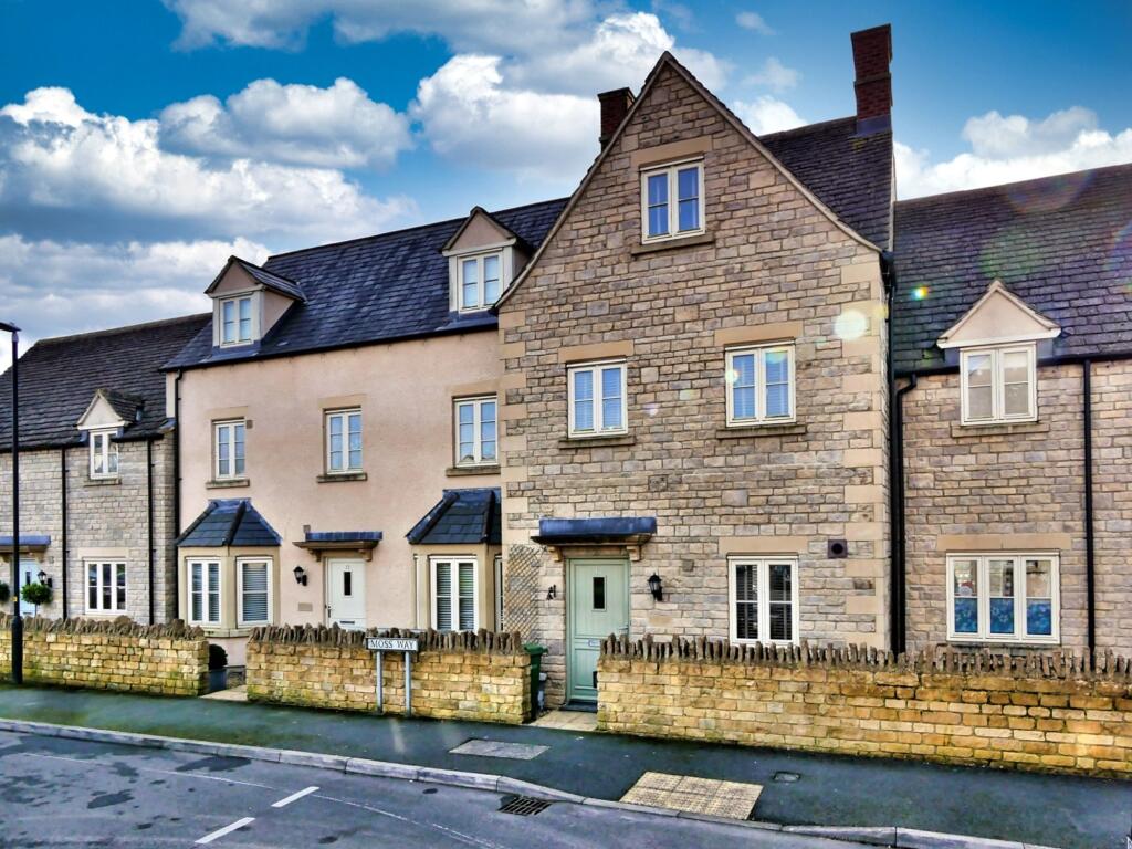 3 bed Mid Terraced House for rent in Cirencester. From Moore Allen & Innocent - Cirencester