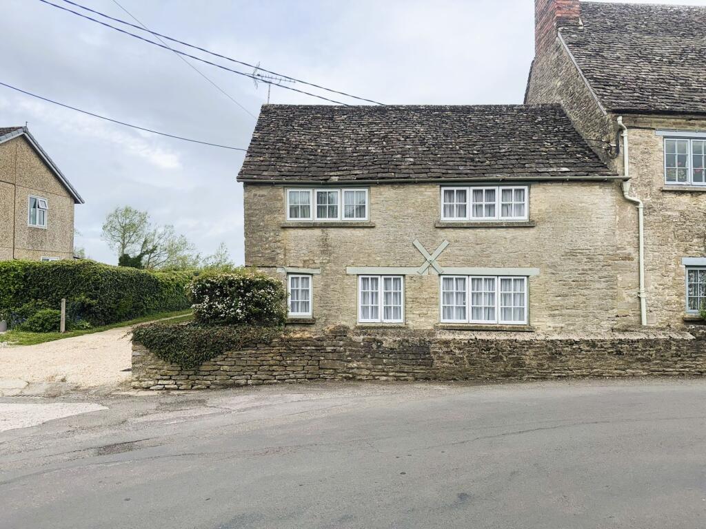 2 bed End of Terrace for rent in Castle Eaton. From Moore Allen & Innocent - Cirencester 2 bed End of Terrace for rent in Castle Eaton. From Moore Allen & Innocent - Cirencester
