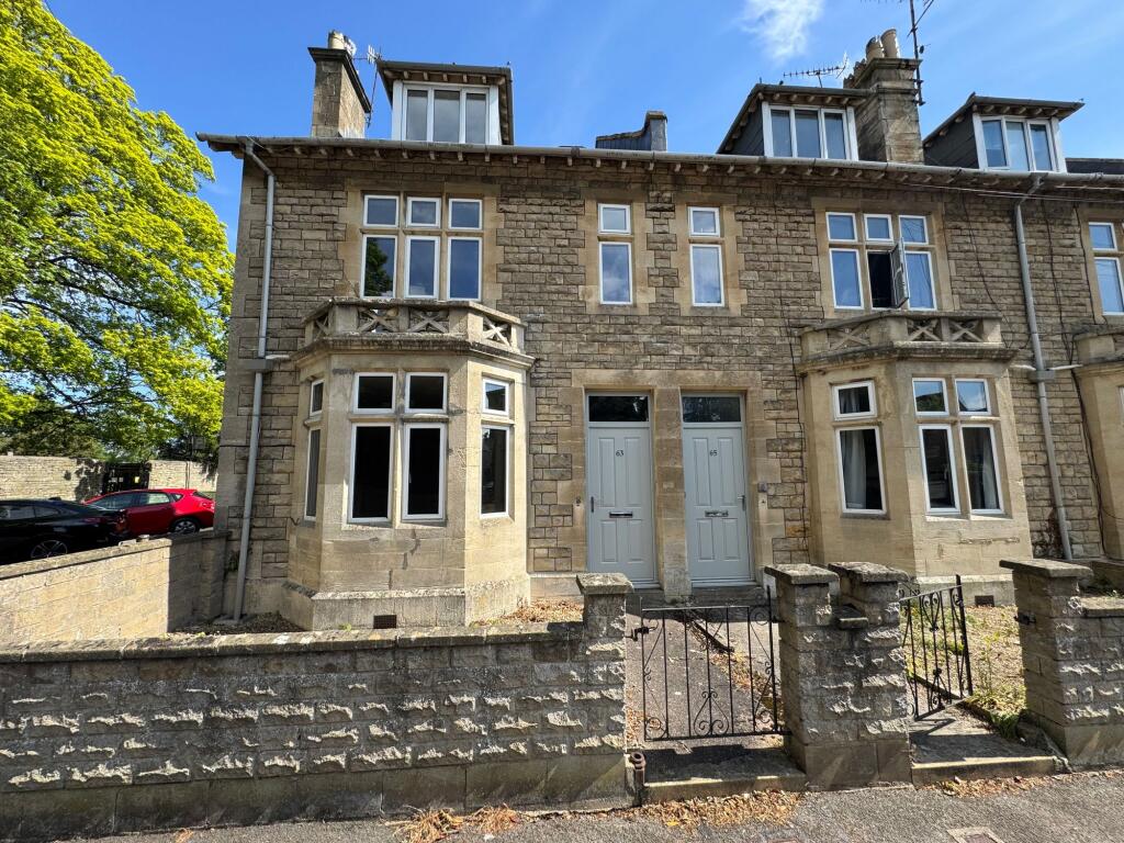 2 bed 1st Floor Flat for rent in Cirencester. From Moore Allen & Innocent - Cirencester 2 bed 1st Floor Flat for rent in Cirencester. From Moore Allen & Innocent - Cirencester