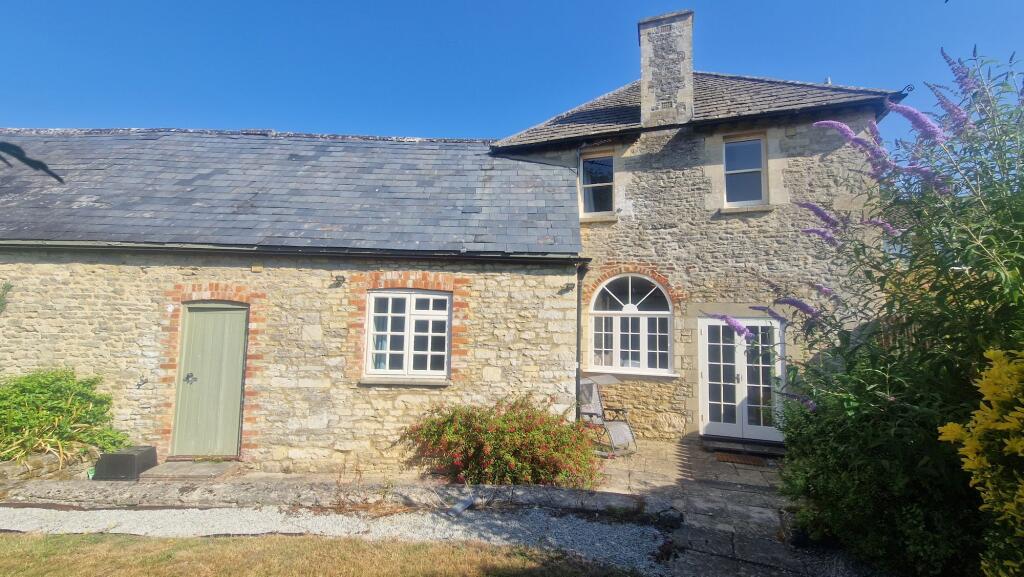 3 bed Semi Detached for rent in Fairford. From Moore Allen & Innocent - Cirencester 3 bed Semi Detached for rent in Fairford. From Moore Allen & Innocent - Cirencester