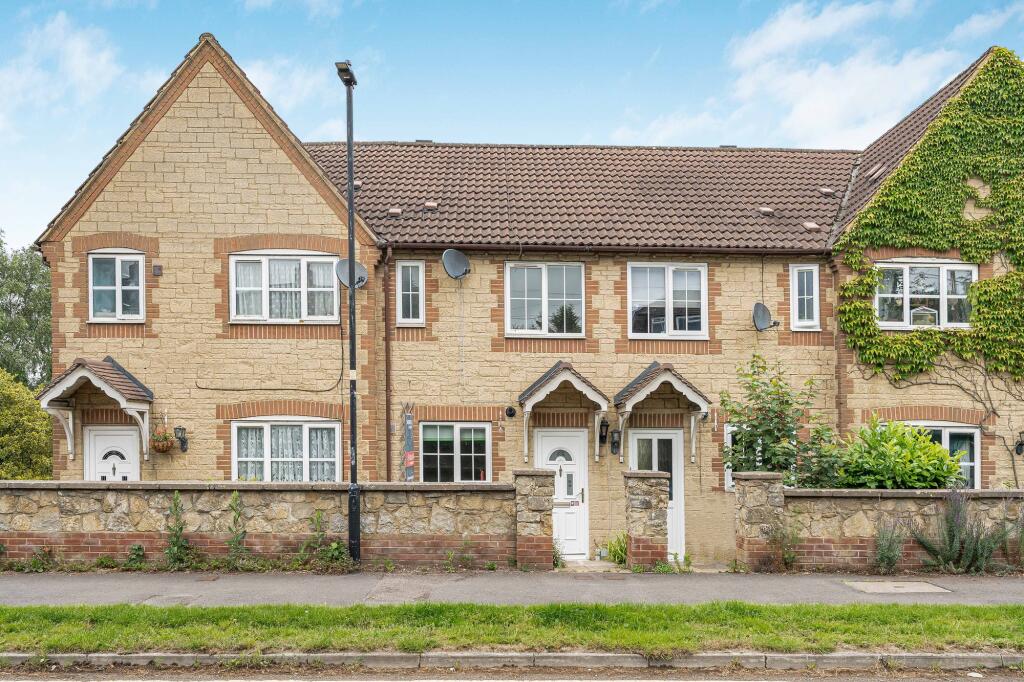2 bed Mid Terraced House for rent in Malmesbury. From Moore Allen & Innocent - Cirencester