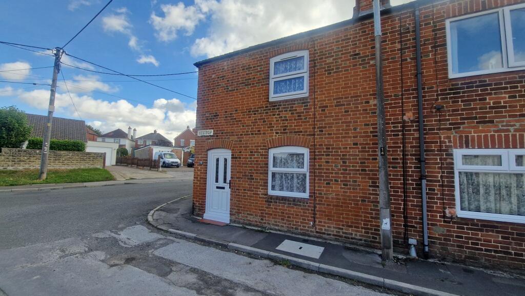 2 bed End of Terrace for rent in Highworth. From Moore Allen & Innocent - Cirencester