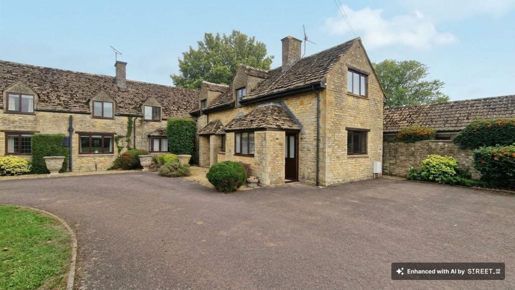 3 bed Semi Detached for rent in Barnsley. From Moore Allen & Innocent - Cirencester 3 bed Semi Detached for rent in Barnsley. From Moore Allen & Innocent - Cirencester