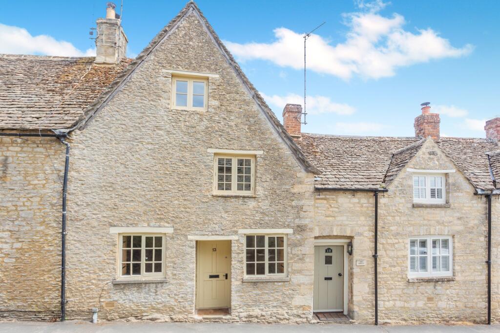2 bed Cottage for rent in Coln St Aldwyns. From Moore Allen & Innocent - Cirencester