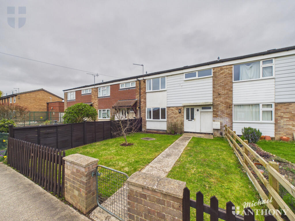 3 bed Semi Detached for rent in Aylesbury. From Michael Anthony - Aylesbury