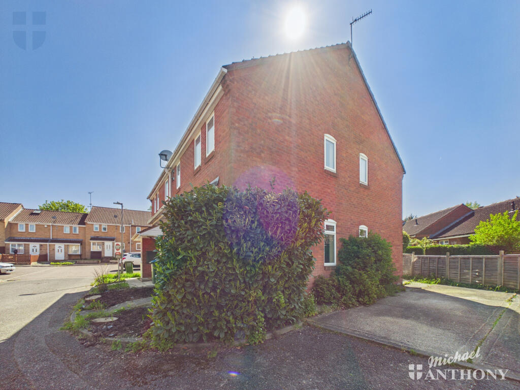 1 bed Cluster Home for rent in Aylesbury. From Michael Anthony - Aylesbury