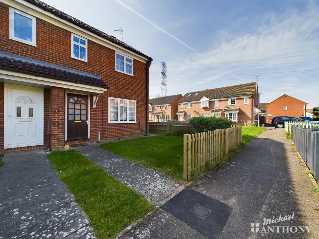 3 bed End of Terrace for rent in Aylesbury. From Michael Anthony - Aylesbury 3 bed End of Terrace for rent in Aylesbury. From Michael Anthony - Aylesbury