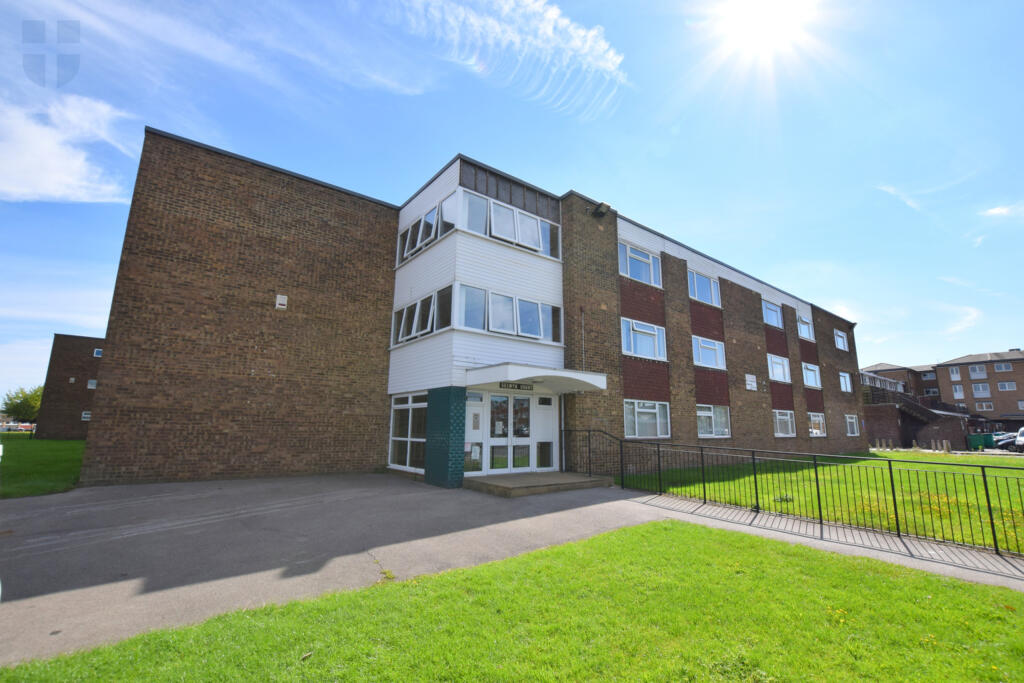 1 bed 1st Floor Flat for rent in Aylesbury. From Michael Anthony - Aylesbury