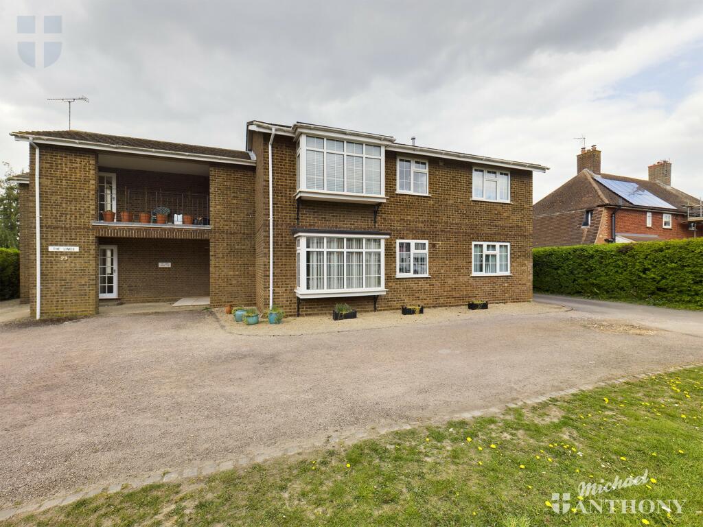 1 bed 1st Floor Flat for rent in Aylesbury. From Michael Anthony - Aylesbury