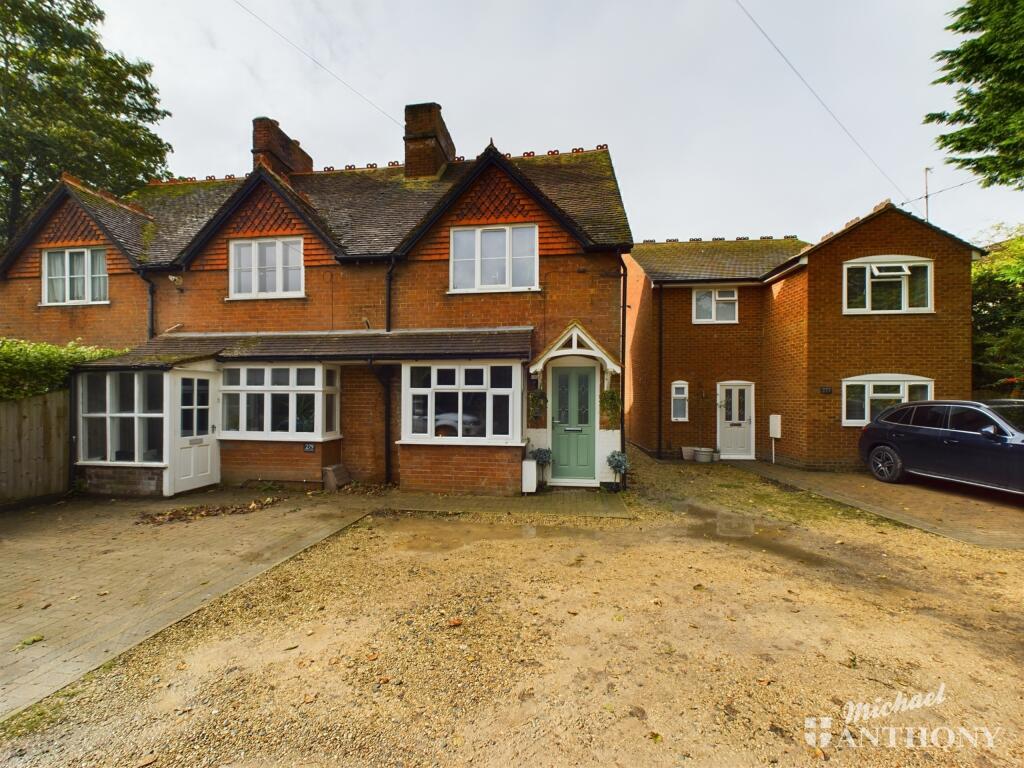 2 bed End of Terrace for rent in Aylesbury. From Michael Anthony - Aylesbury 2 bed End of Terrace for rent in Aylesbury. From Michael Anthony - Aylesbury
