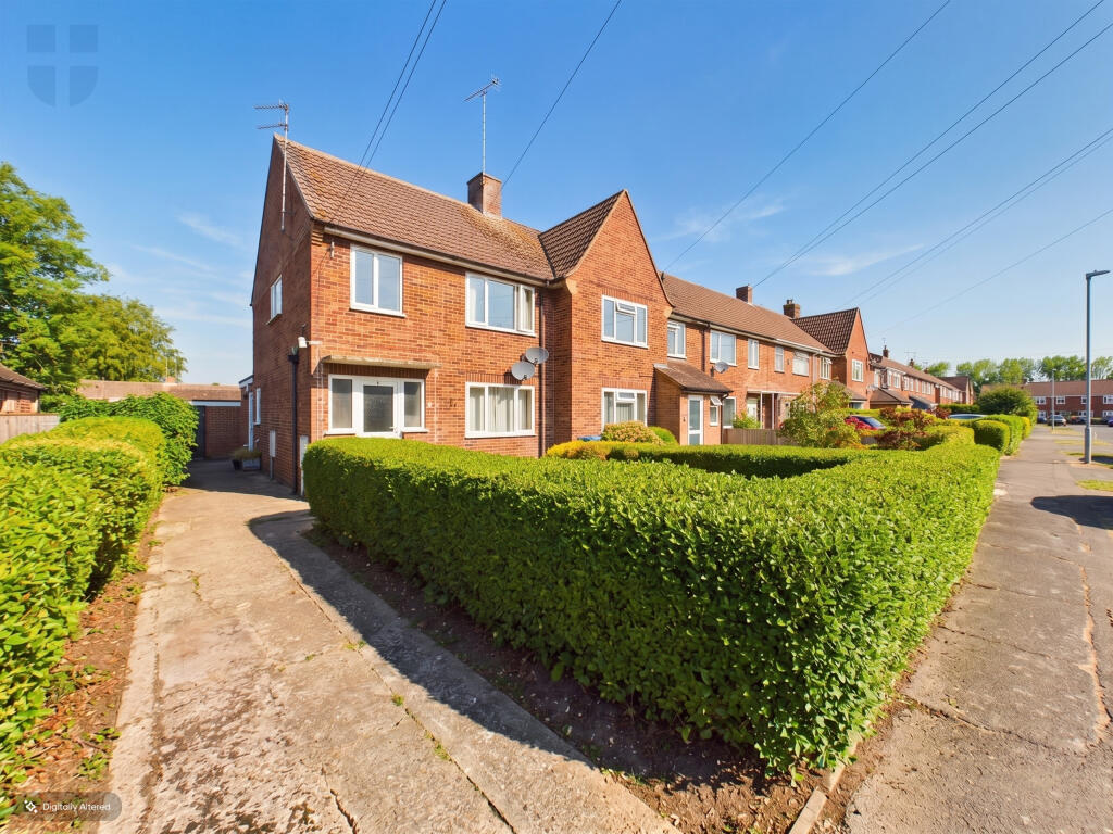 1 bed 1st Floor Flat for rent in Aylesbury. From Michael Anthony - Aylesbury 1 bed 1st Floor Flat for rent in Aylesbury. From Michael Anthony - Aylesbury