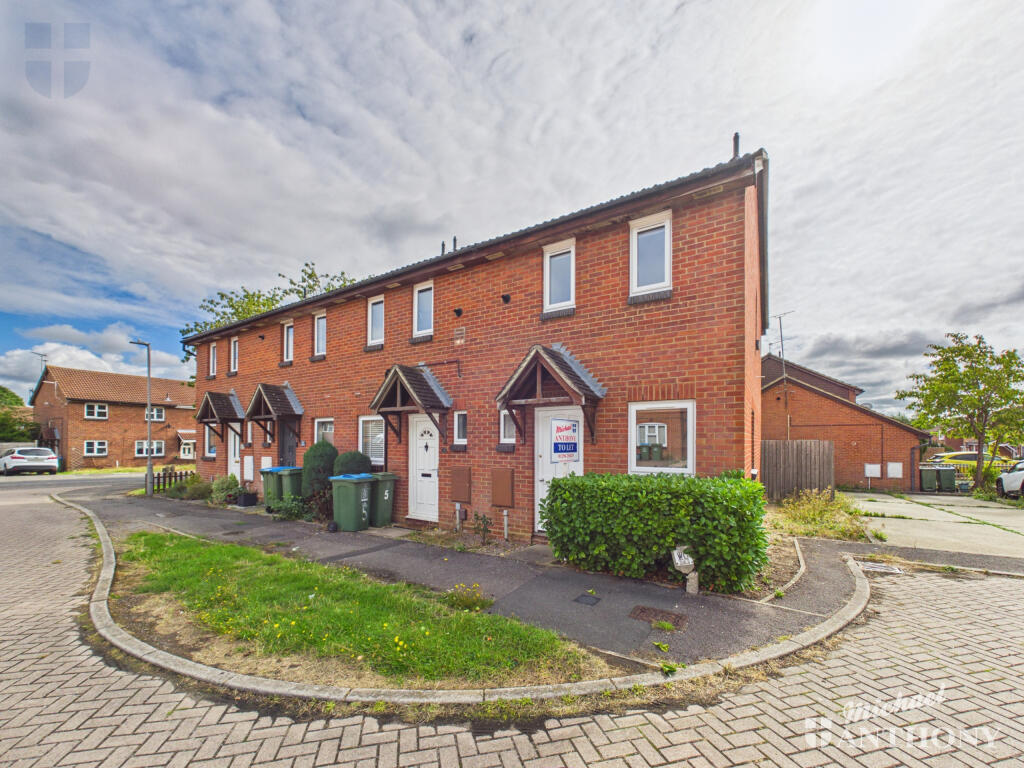 2 bed End of Terrace for rent in Aylesbury. From Michael Anthony - Aylesbury