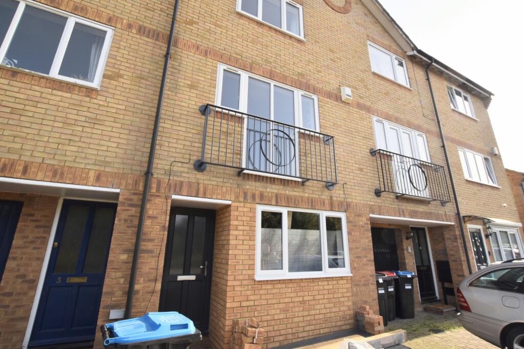 4 bed Mid Terraced House for rent in Wavendon. From Michael Anthony - Milton Keynes
