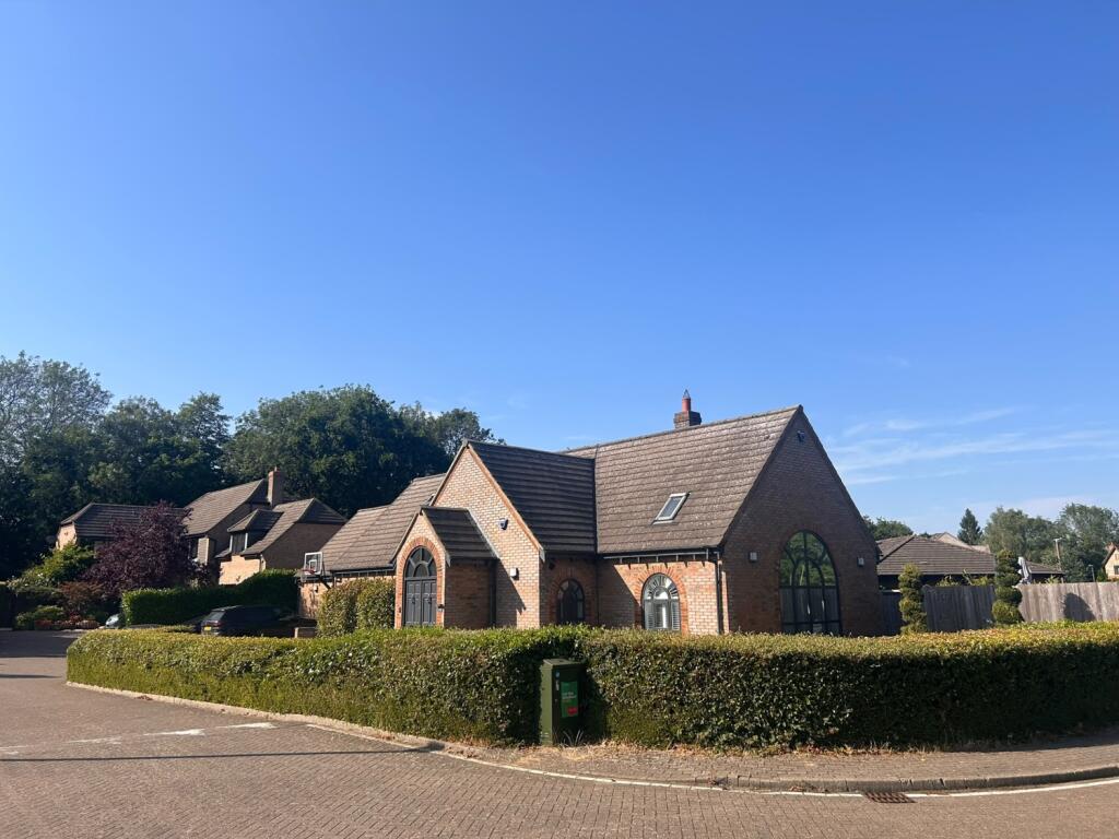 5 bed Detached for rent in Milton Keynes. From Michael Anthony - Milton Keynes 5 bed Detached for rent in Milton Keynes. From Michael Anthony - Milton Keynes