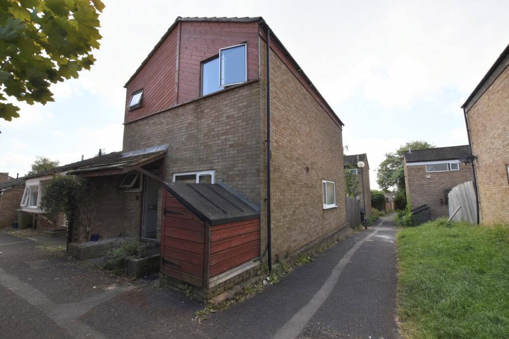 3 bed Mid Terraced House for rent in Milton Keynes. From Michael Anthony - Milton Keynes 3 bed Mid Terraced House for rent in Milton Keynes. From Michael Anthony - Milton Keynes
