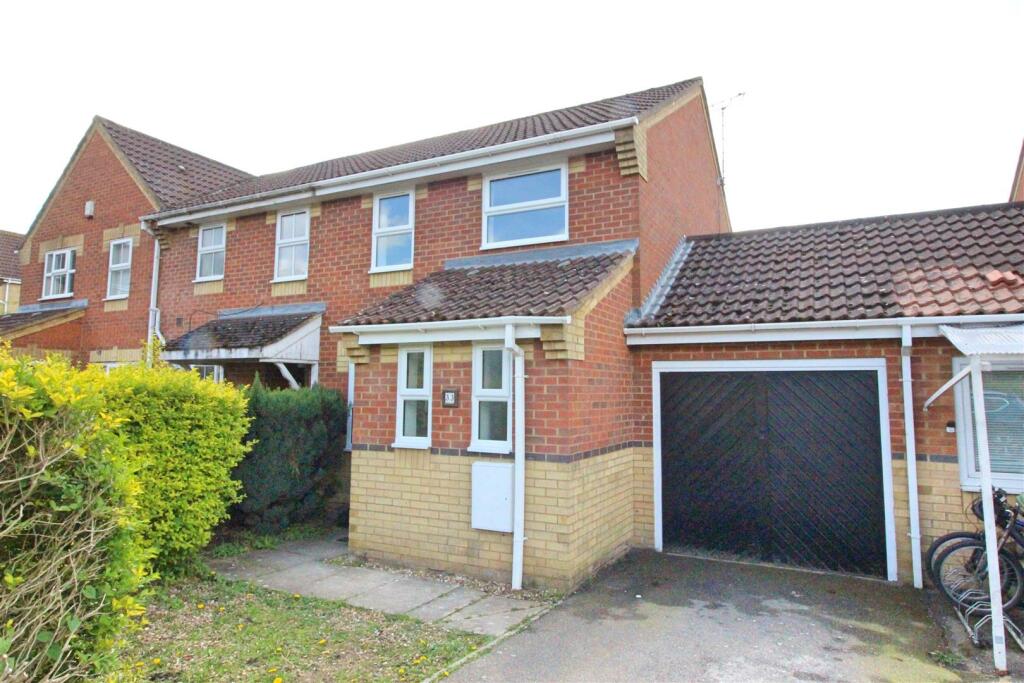 3 bed End Terraced House for rent in Borehamwood. From Michael Yeo Estate Agents - Borehamwood