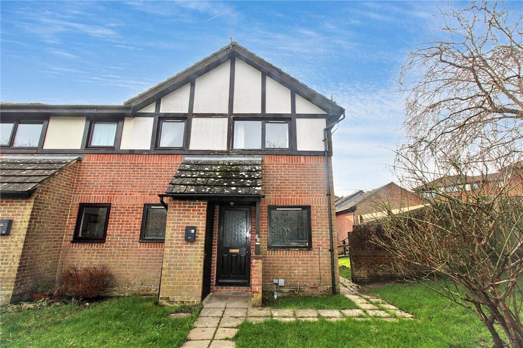 1 bed Mid Terraced House for rent in Crowborough. From Michael Brooker - Crowborough