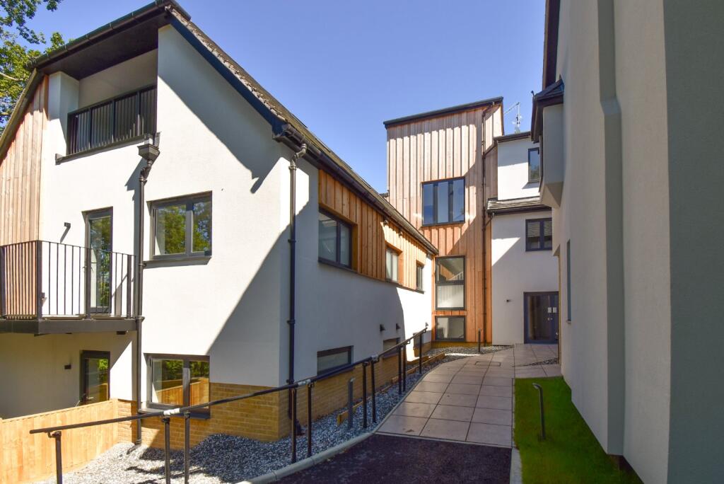 2 bed Apartment for rent in Pembury. From Michael Brooker - Crowborough