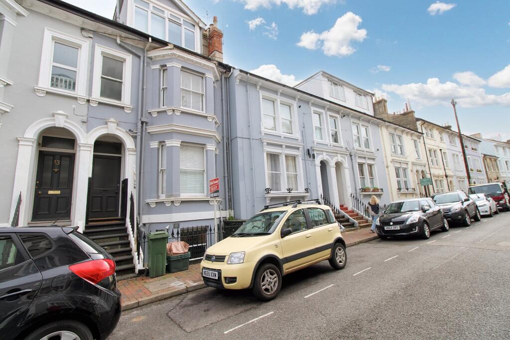 1 bed Apartment for rent in Tunbridge Wells. From Michael Brooker - Crowborough