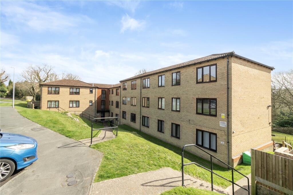 2 bed Apartment for rent in Crowborough. From Michael Brooker - Crowborough 2 bed Apartment for rent in Crowborough. From Michael Brooker - Crowborough