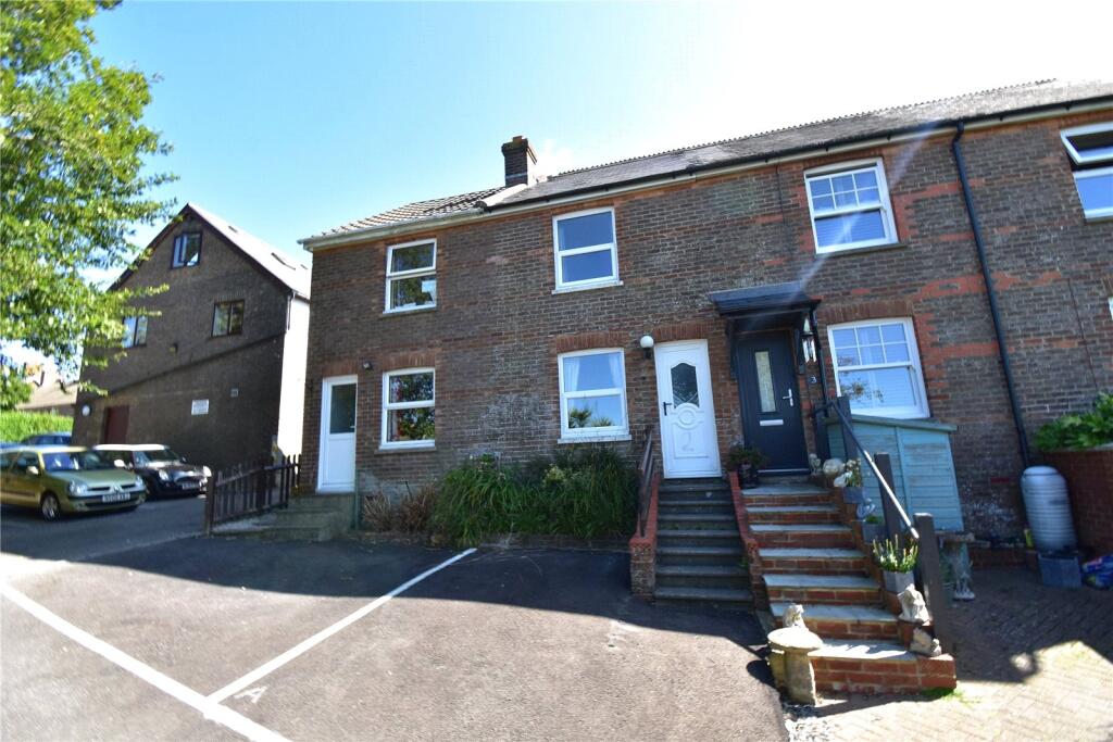 2 bed Mid Terraced House for rent in Crowborough. From Michael Brooker - Crowborough