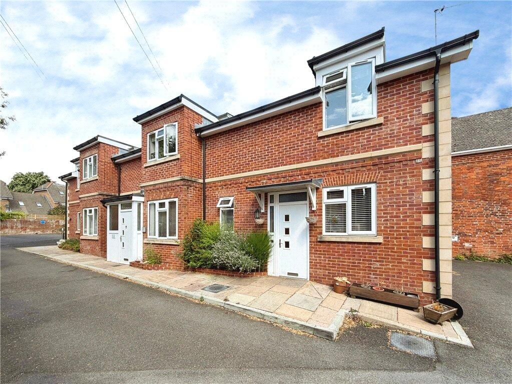 2 bed Apartment for rent in Romsey. From Michael Rhodes - Romsey