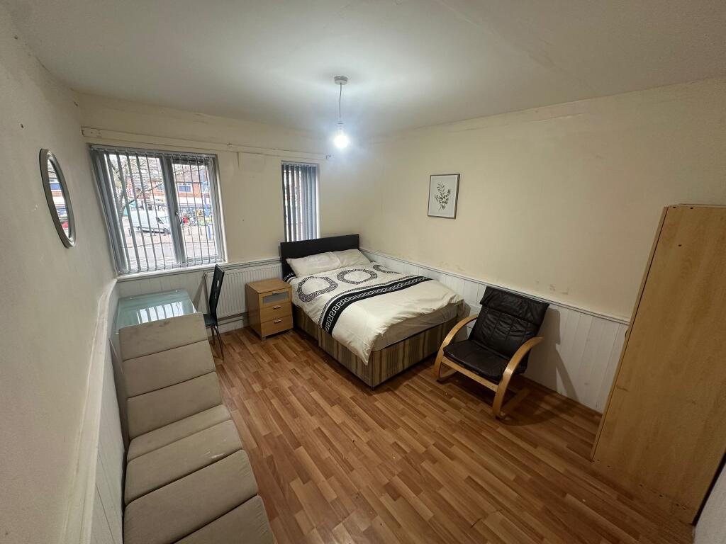 2 bed House Share for rent in Hunnington. From Midland Housing Ltd - Birmingham