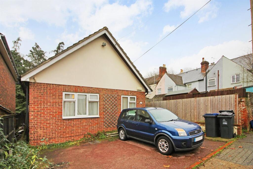 4 bed Bungalow for rent in Canterbury. From Miles & Barr - Canterbury