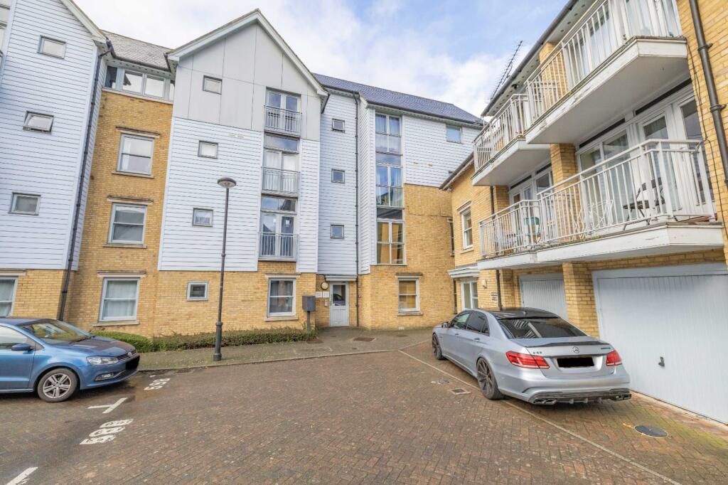 2 bed 1st Floor Flat for rent in Canterbury. From Miles & Barr - Canterbury