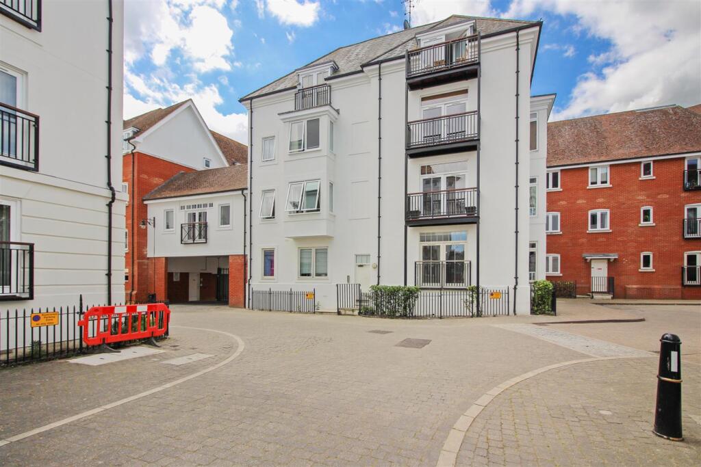 1 bed 1st Floor Flat for rent in Canterbury. From Miles & Barr - Canterbury
