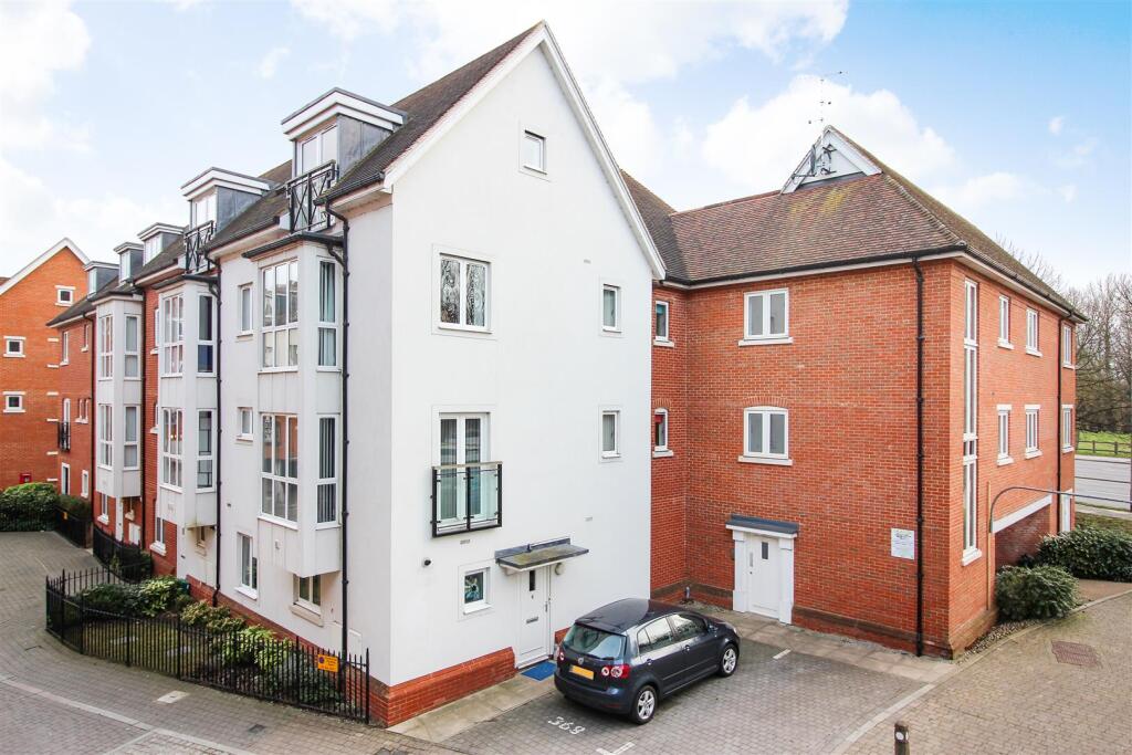 3 bed 1st Floor Flat for rent in Canterbury. From Miles & Barr - Canterbury 3 bed 1st Floor Flat for rent in Canterbury. From Miles & Barr - Canterbury