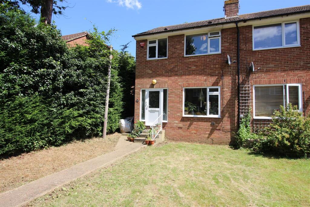 3 bed End of Terrace for rent in Rough Common. From Miles & Barr - Canterbury