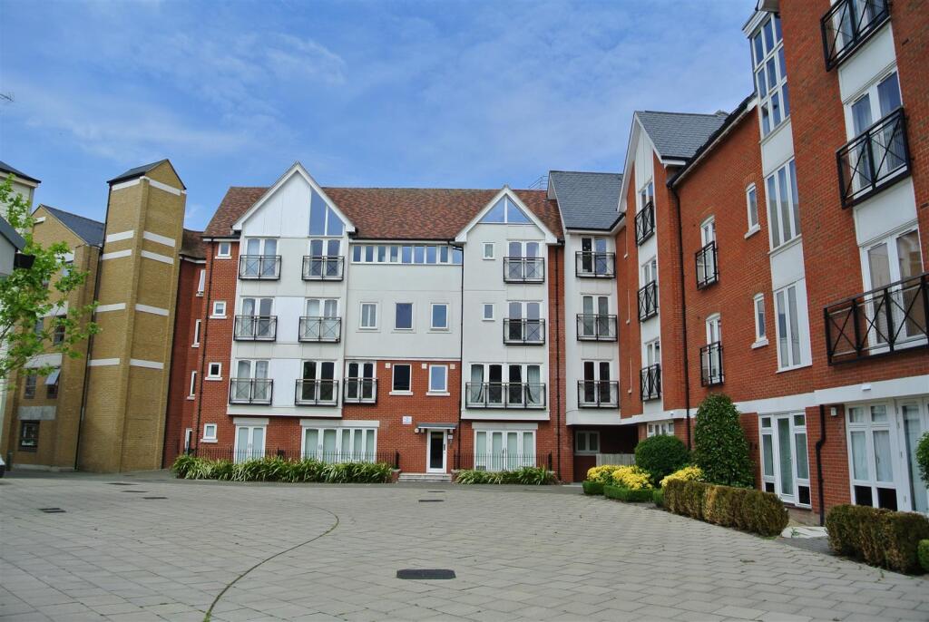 1 bed 1st Floor Flat for rent in Canterbury. From Miles & Barr - Canterbury