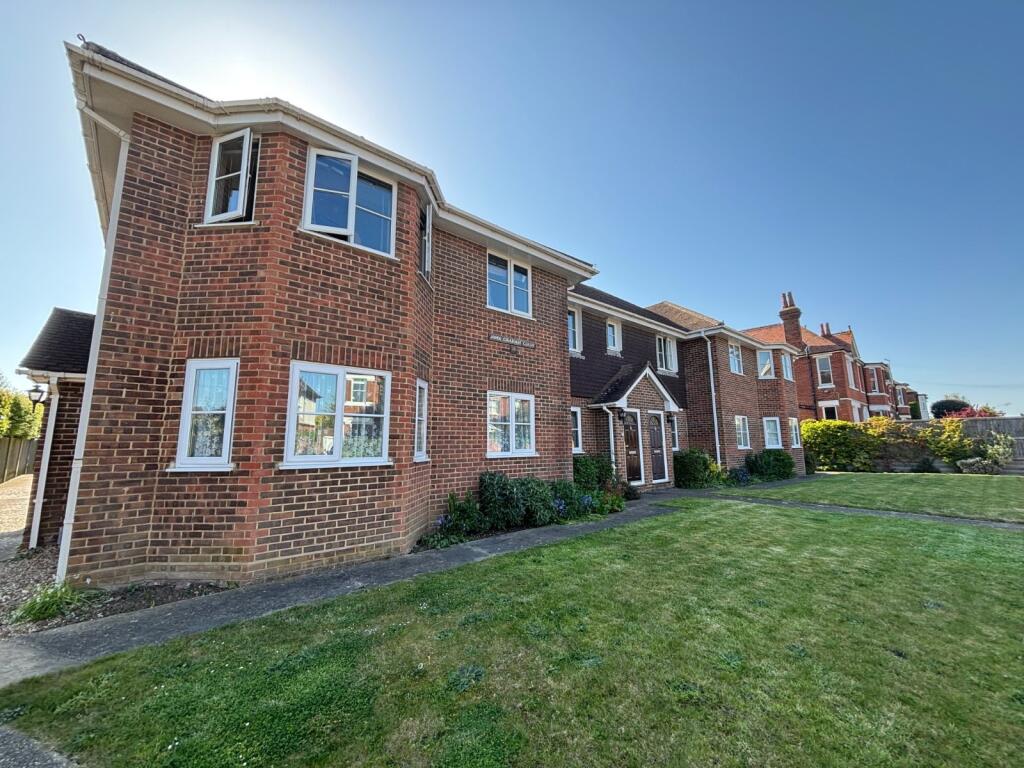 2 bed 1st Floor Flat for rent in Canterbury. From Miles & Barr - Canterbury 2 bed 1st Floor Flat for rent in Canterbury. From Miles & Barr - Canterbury
