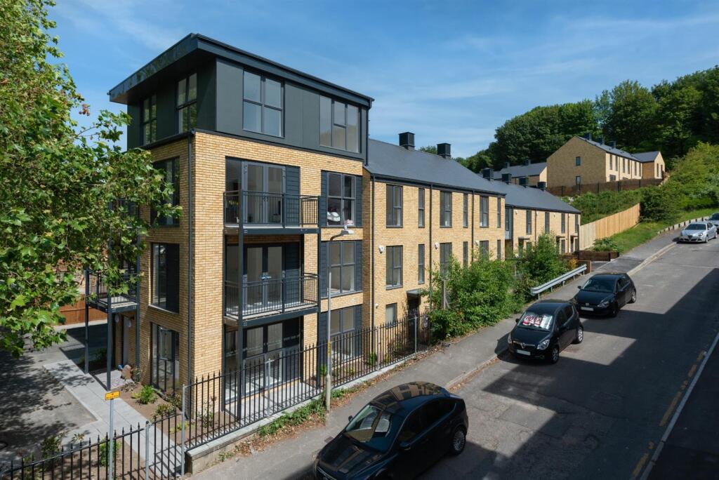 1 bed 1st Floor Flat for rent in Dover. From Miles & Barr - Canterbury 1 bed 1st Floor Flat for rent in Dover. From Miles & Barr - Canterbury