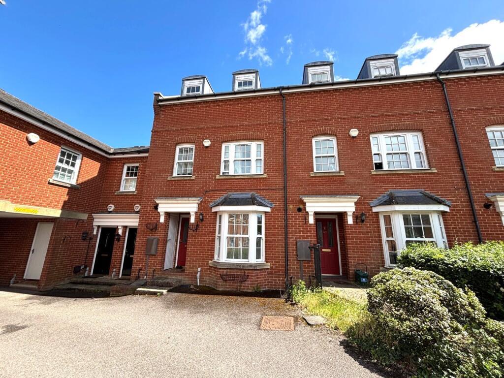 4 bed Mid Terraced House for rent in Canterbury. From Miles & Barr - Canterbury