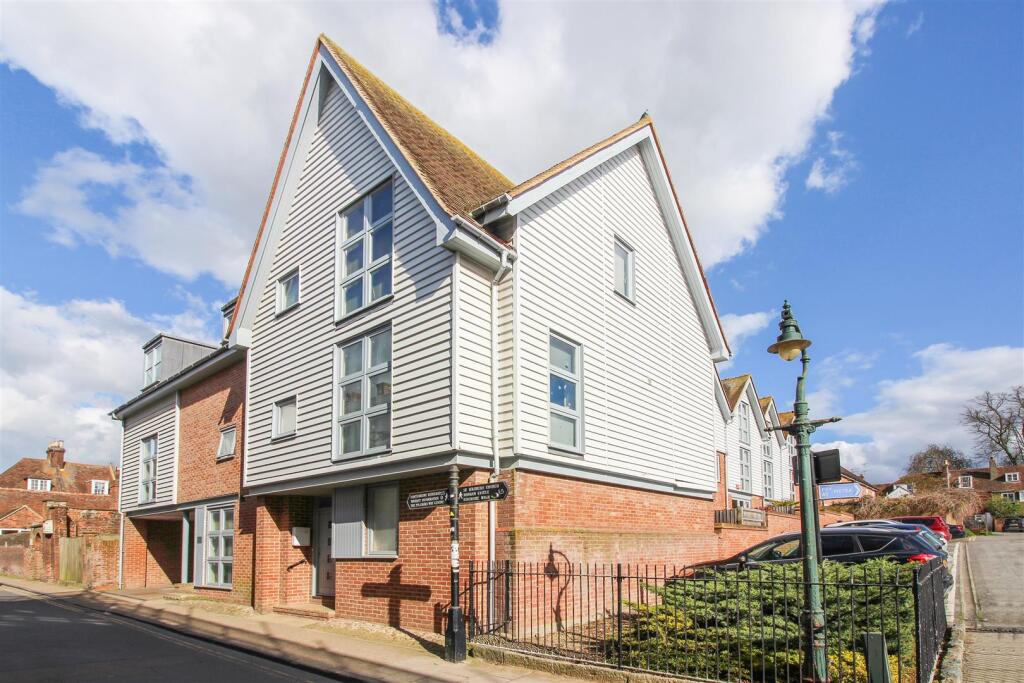 1 bed 1st Floor Flat for rent in Canterbury. From Miles & Barr - Canterbury 1 bed 1st Floor Flat for rent in Canterbury. From Miles & Barr - Canterbury
