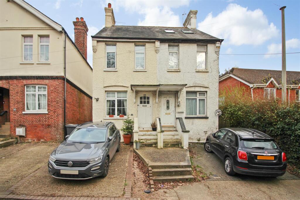 2 bed Semi Detached for rent in Sturry. From Miles & Barr - Canterbury 2 bed Semi Detached for rent in Sturry. From Miles & Barr - Canterbury