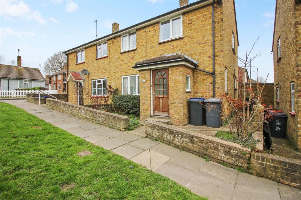 2 bed Mid Terraced House for rent in Harbledown. From Miles & Barr - Canterbury 2 bed Mid Terraced House for rent in Harbledown. From Miles & Barr - Canterbury