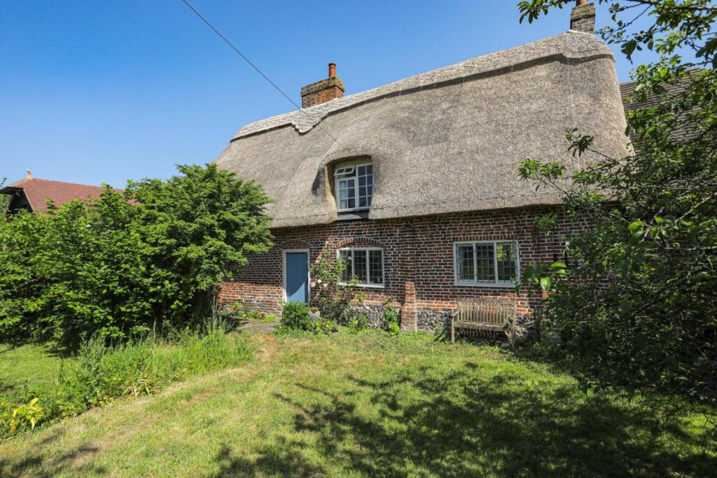 3 bed Detached for rent in Goodnestone. From Miles & Barr - Canterbury 3 bed Detached for rent in Goodnestone. From Miles & Barr - Canterbury