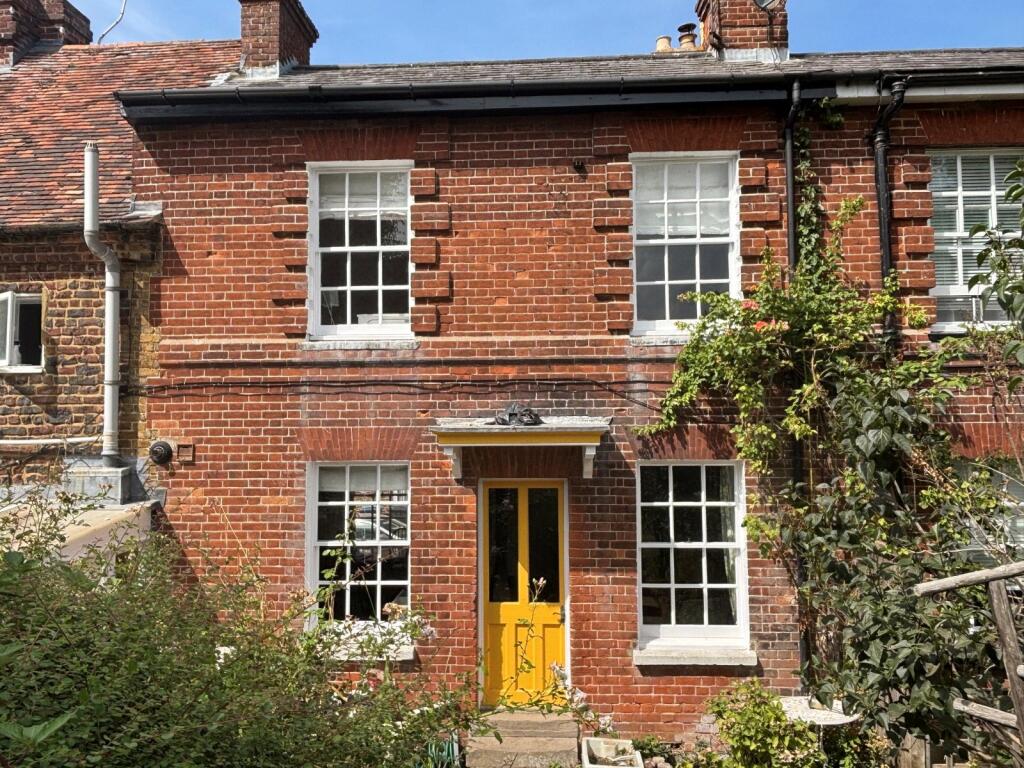 2 bed Mid Terraced House for rent in Canterbury. From Miles & Barr - Canterbury
