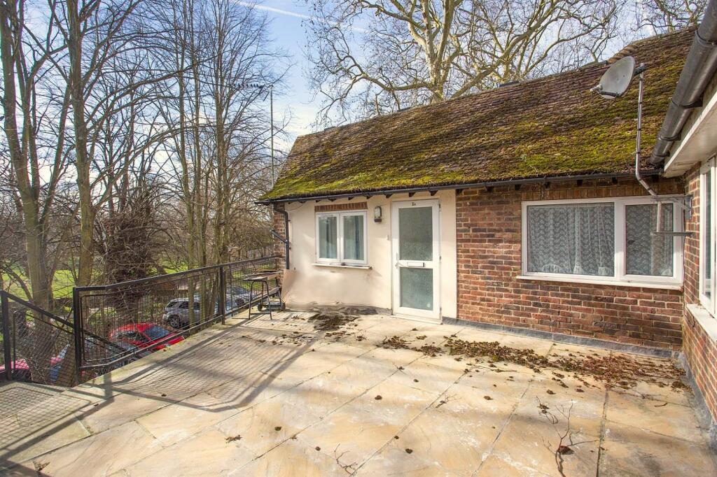 5 bed 1st Floor Flat for rent in Tyler Hill. From Miles & Barr - Canterbury 5 bed 1st Floor Flat for rent in Tyler Hill. From Miles & Barr - Canterbury