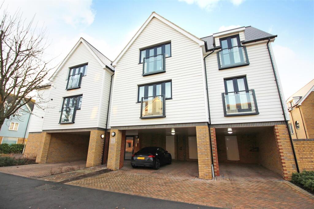 2 bed 1st Floor Flat for rent in Whitstable. From Miles & Barr - Canterbury