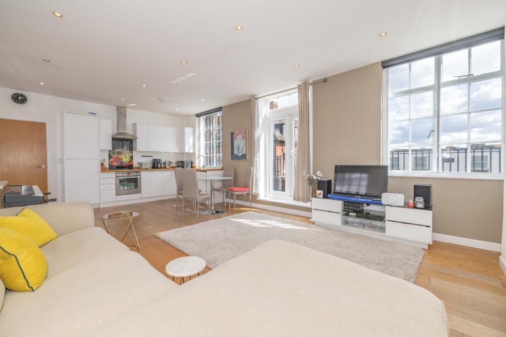 2 bed 1st Floor Flat for rent in Canterbury. From Miles & Barr - Canterbury